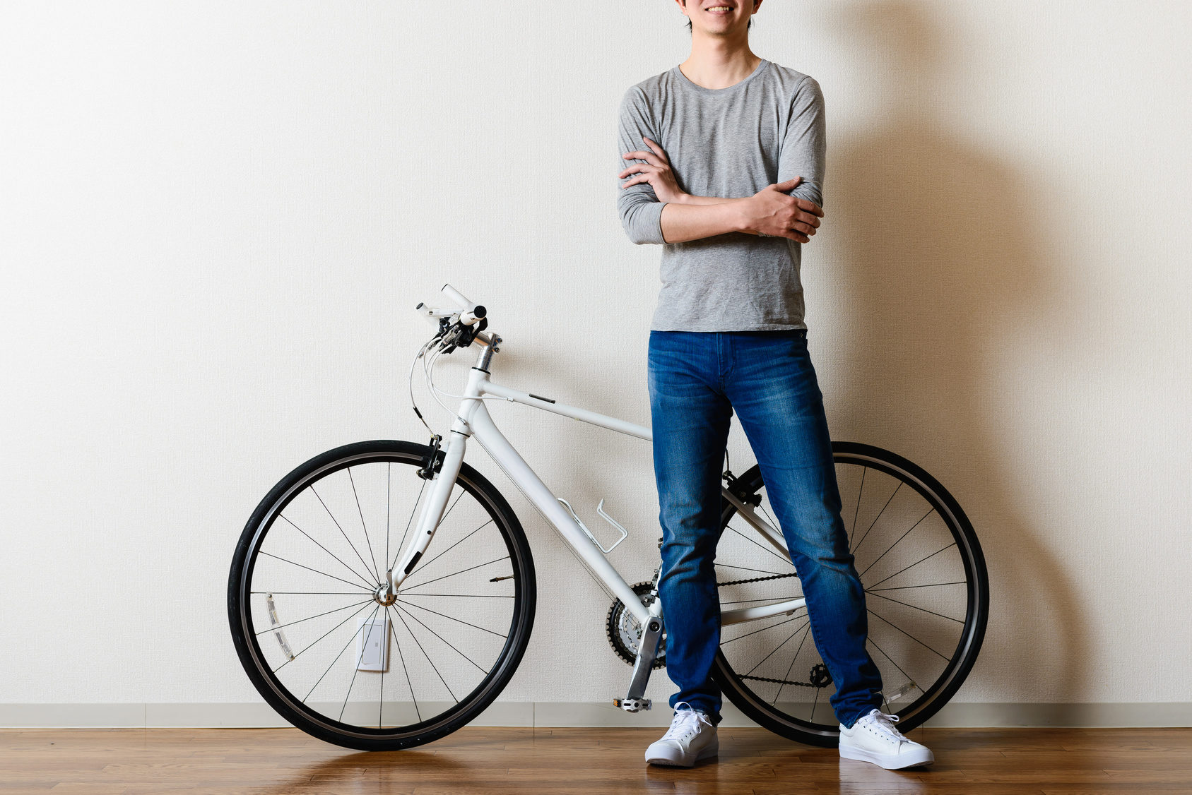 写真：男性と自転車