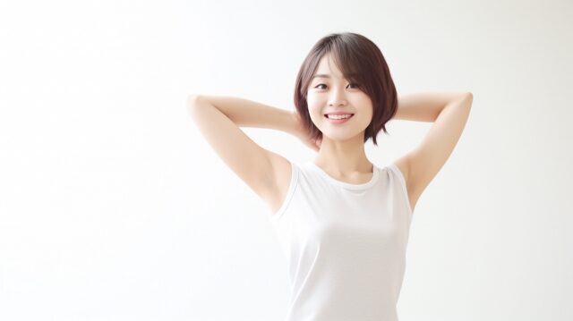 薄着の女性